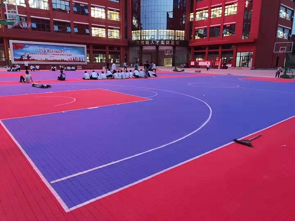 贵阳新东方烹饪学校花溪校区悬浮地板篮球场